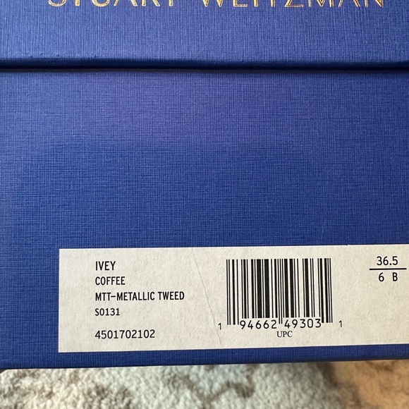 Stuart Weitzman booties with block heel - Picture 10 of 10